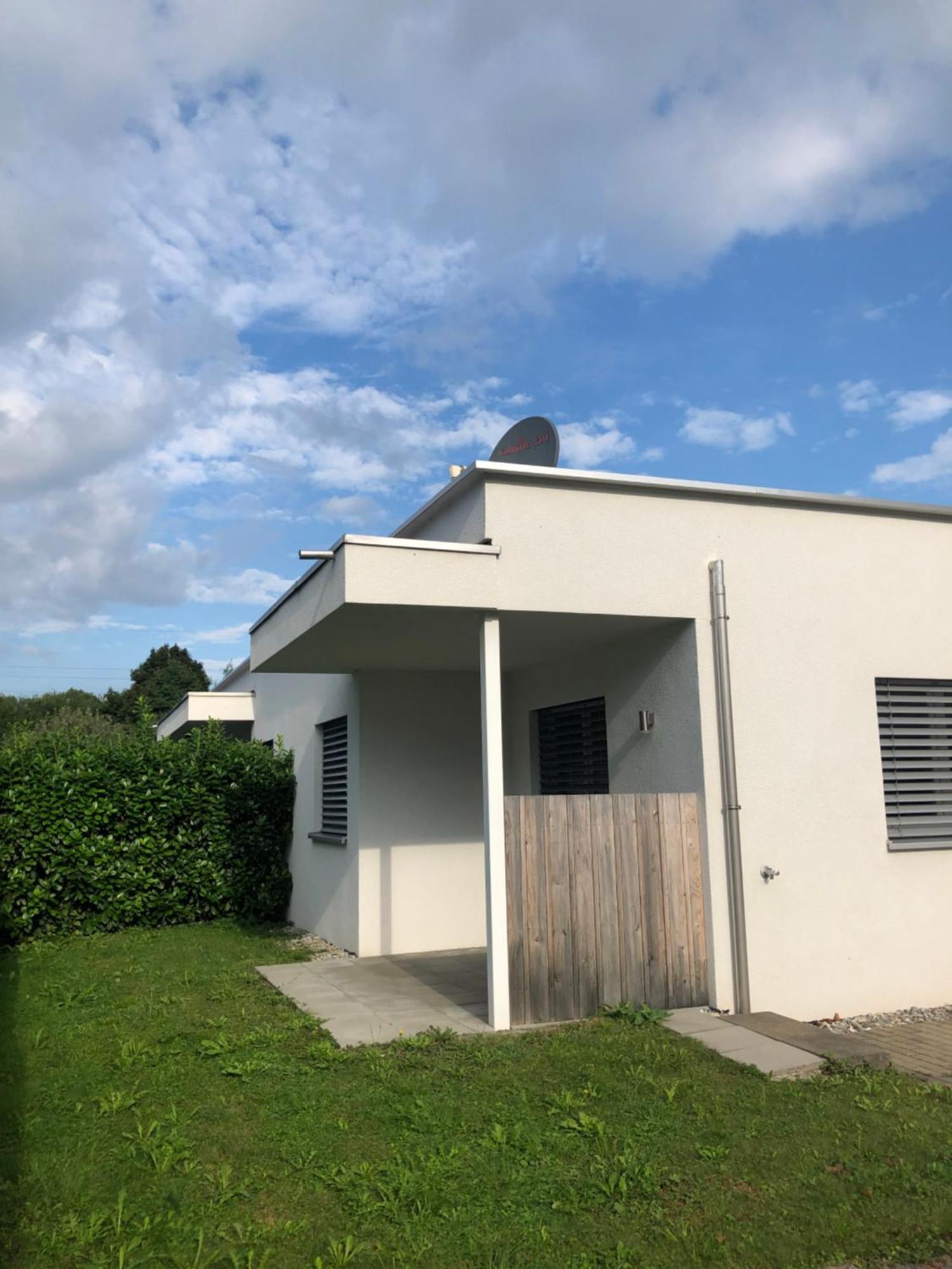 Crown Living Design Apartment - Gratis Parkplatz - Wlan - Kueche - Self Check-In Altach Exterior photo